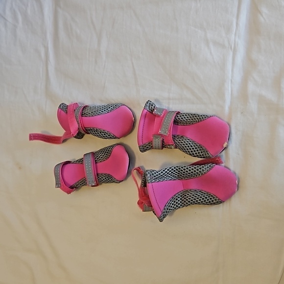 🪅 Hot Pavement Protection Dog Booties - Picture 1 of 9